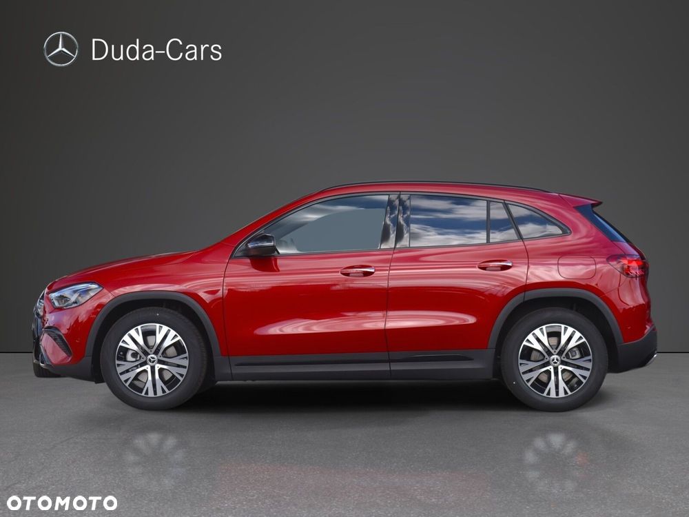 Mercedes-Benz GLA - 4