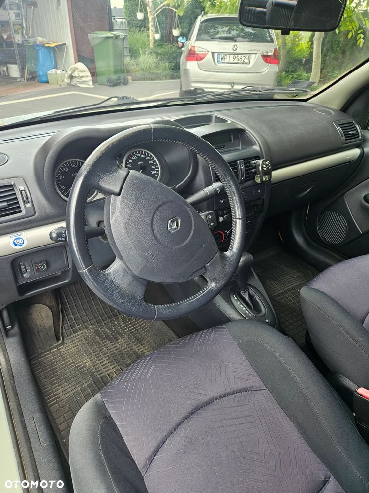 Renault Clio 1.4 16V Dynamique - 3
