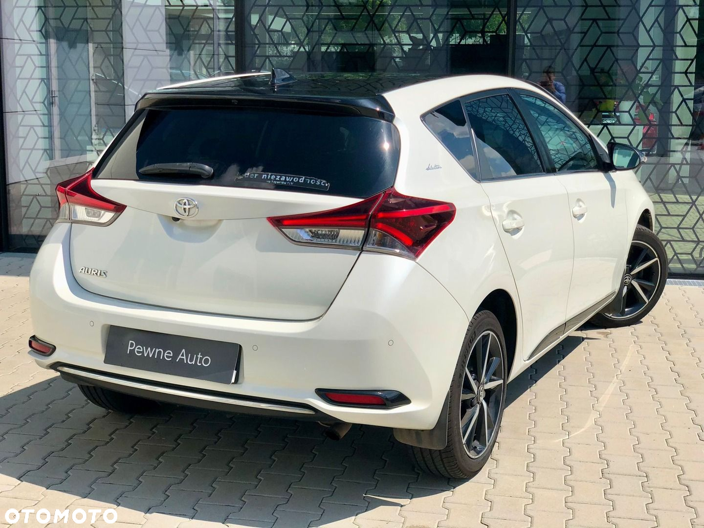 Toyota Auris 1.6 Selection - 12