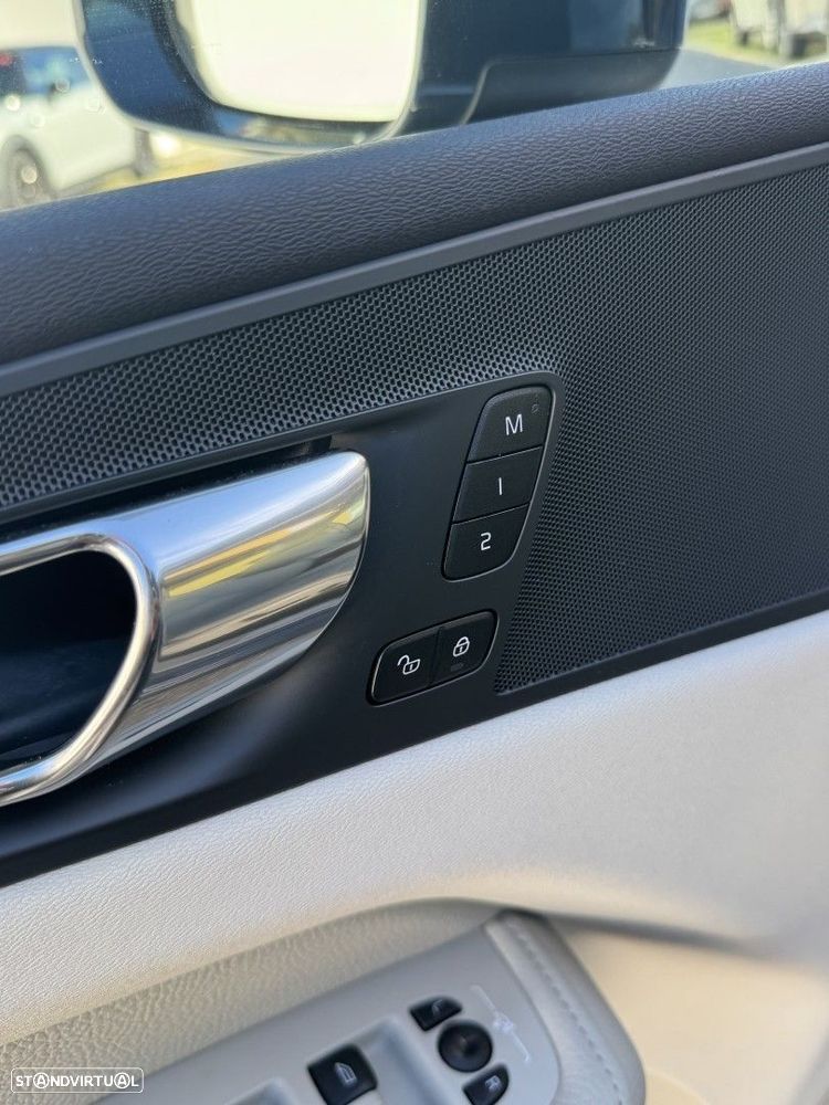 Volvo XC 60 2.0 T8 PHEV Inscription AWD - 15