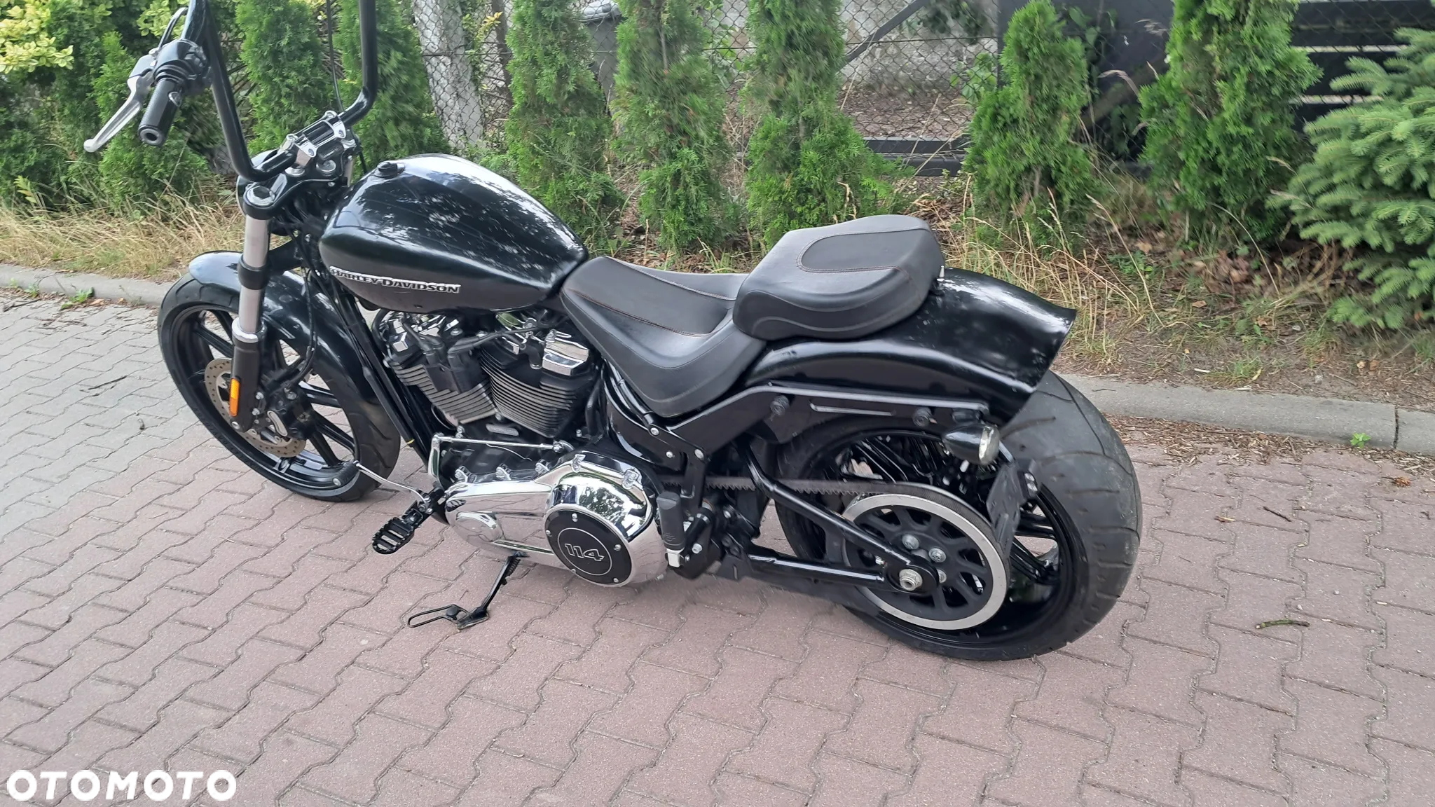 Harley-Davidson Softail Breakout - 13