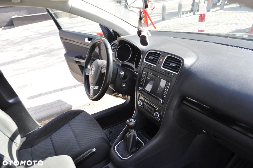 Volkswagen Golf - 14