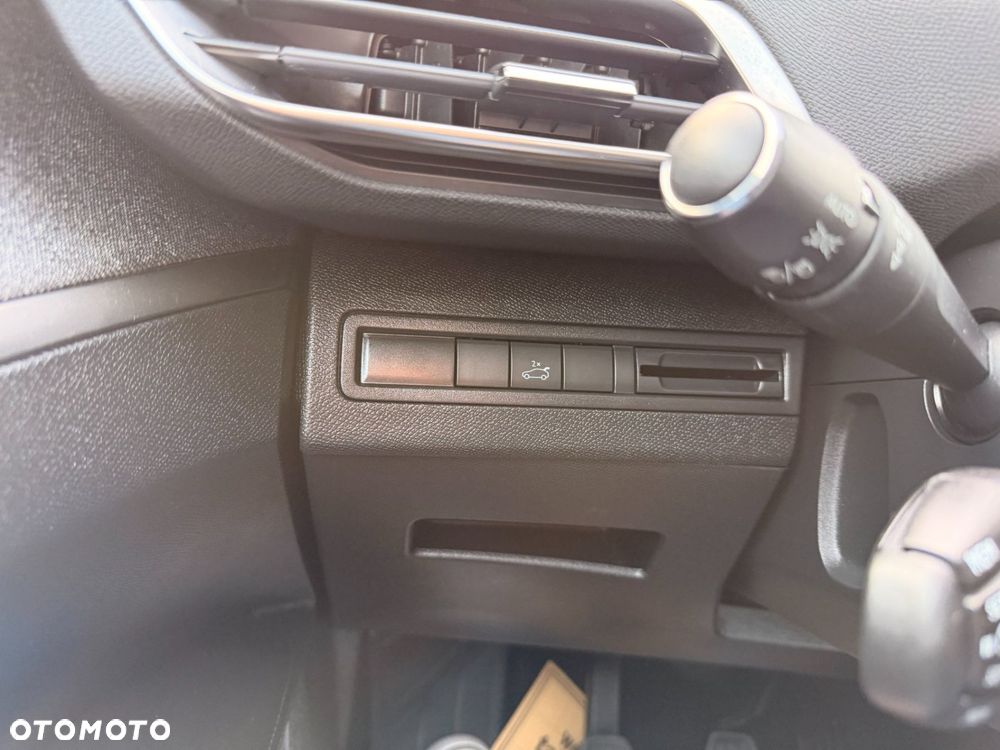 Peugeot 3008 1.2 PureTech Allure S&S - 25