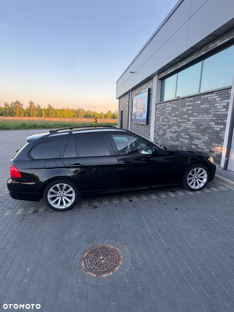 BMW Seria 3 320i - 14