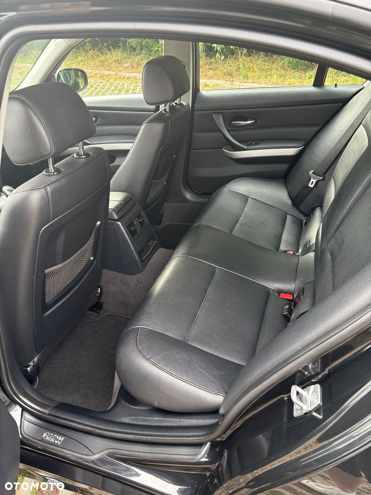 BMW Seria 3 318d - 21