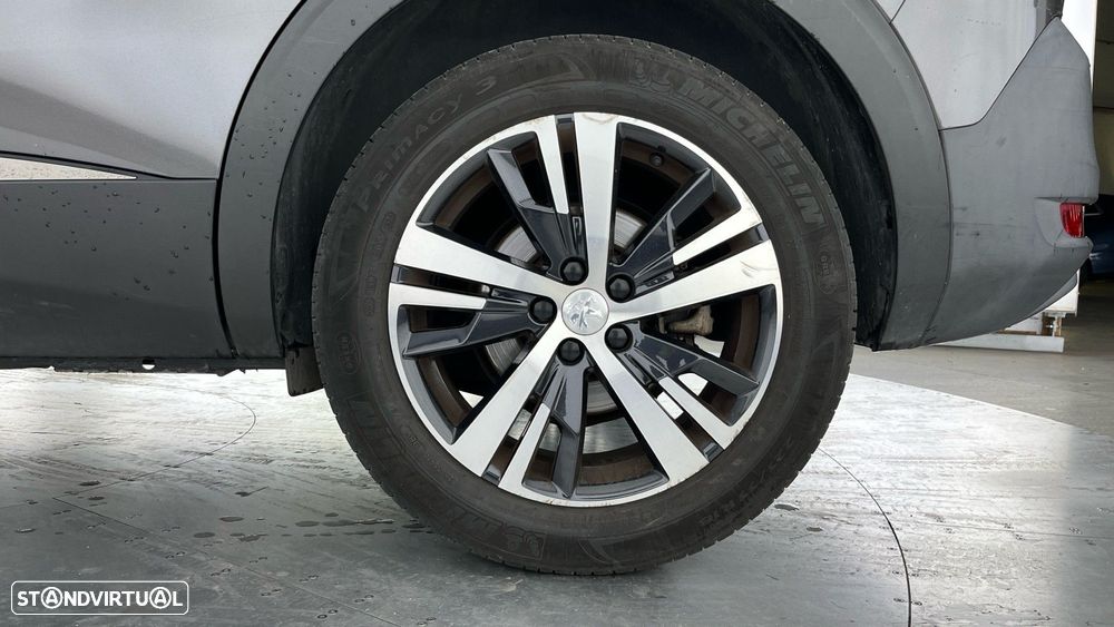 Peugeot 5008 1.2 PureTech Allure EAT8 - 3