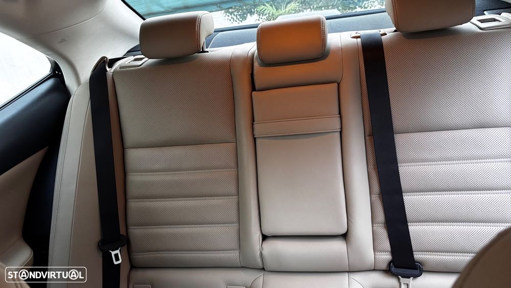 Lexus IS 300H Luxury - 20