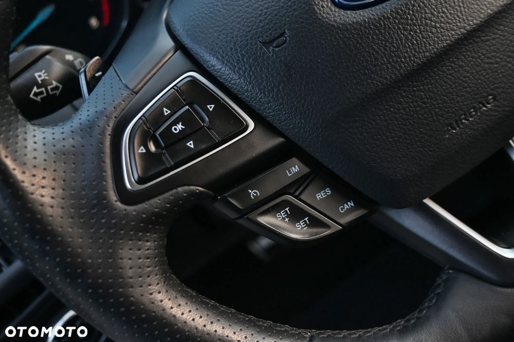 Ford Focus 1.5 EcoBoost ST-Line - 34