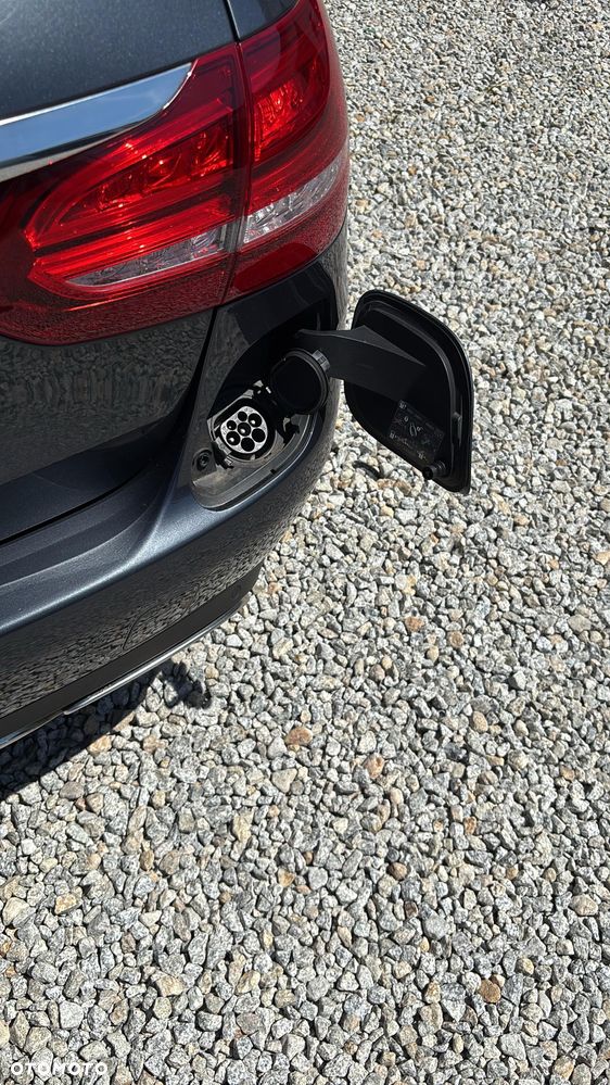 Mercedes-Benz Klasa C 300 de 9G-TRONIC - 18