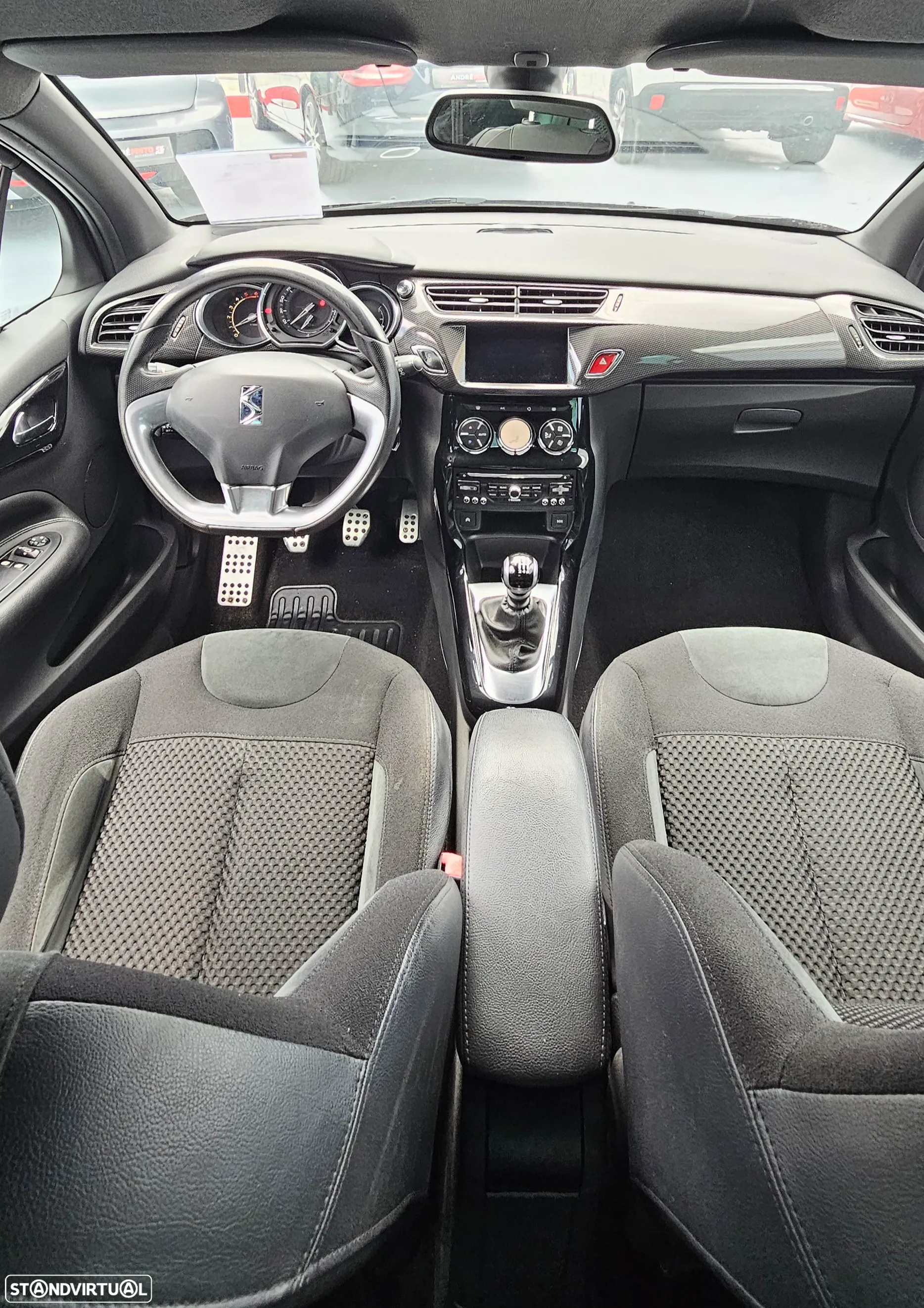 Citroën DS3 1.6 HDi Airdream Sport Chic - 12