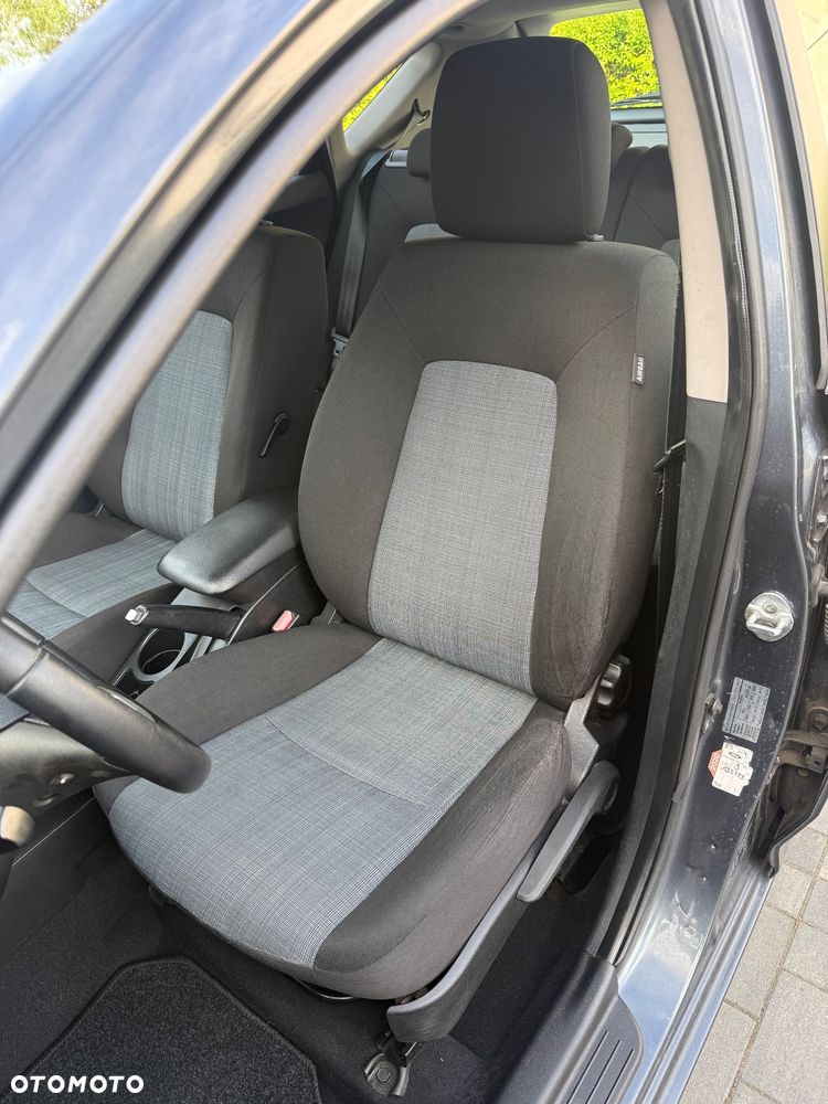 Kia Ceed 1.4 CVVT Dream-Team Edition - 13