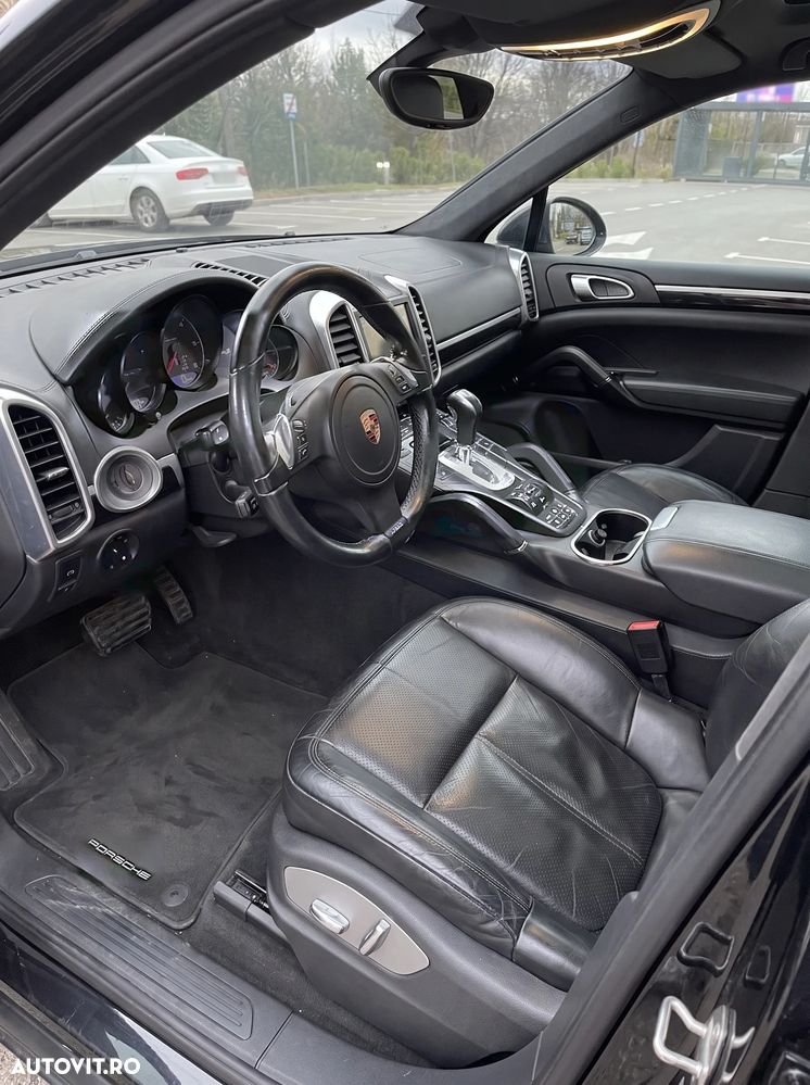 Porsche Cayenne 2011 photo 3