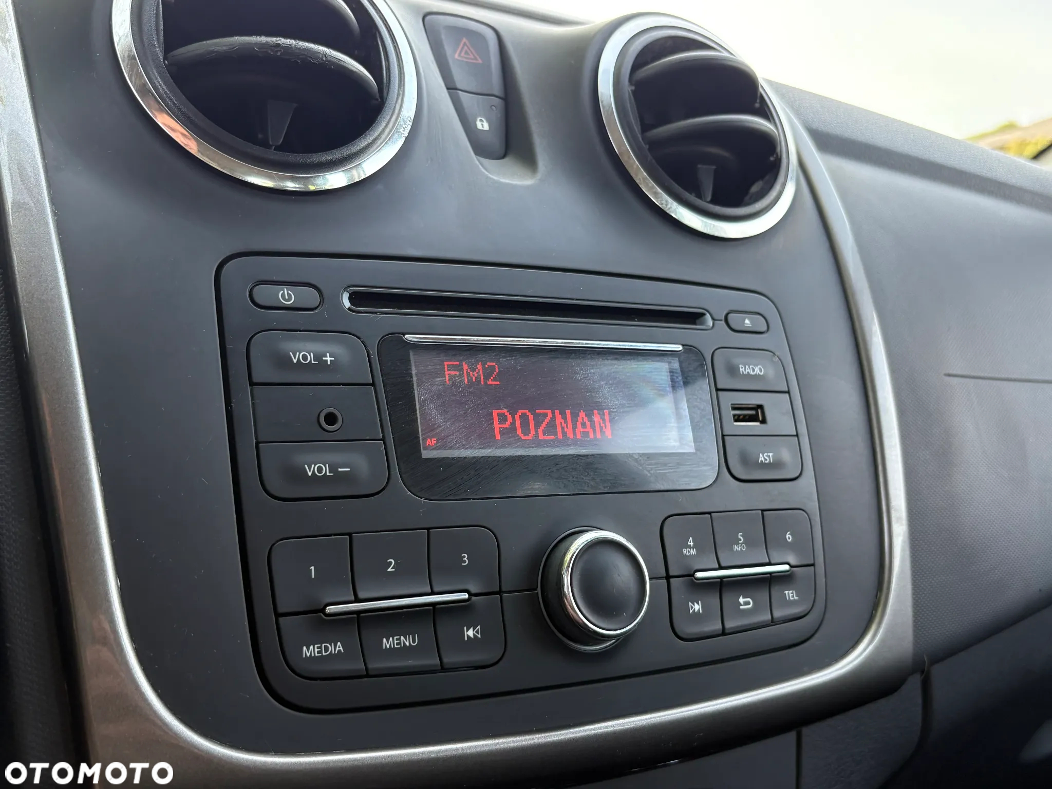 Dacia Logan MCV 1.2 16V Laureate - 17