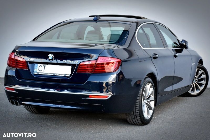 BMW Seria 5 530d xDrive Aut. Modern Line - 11