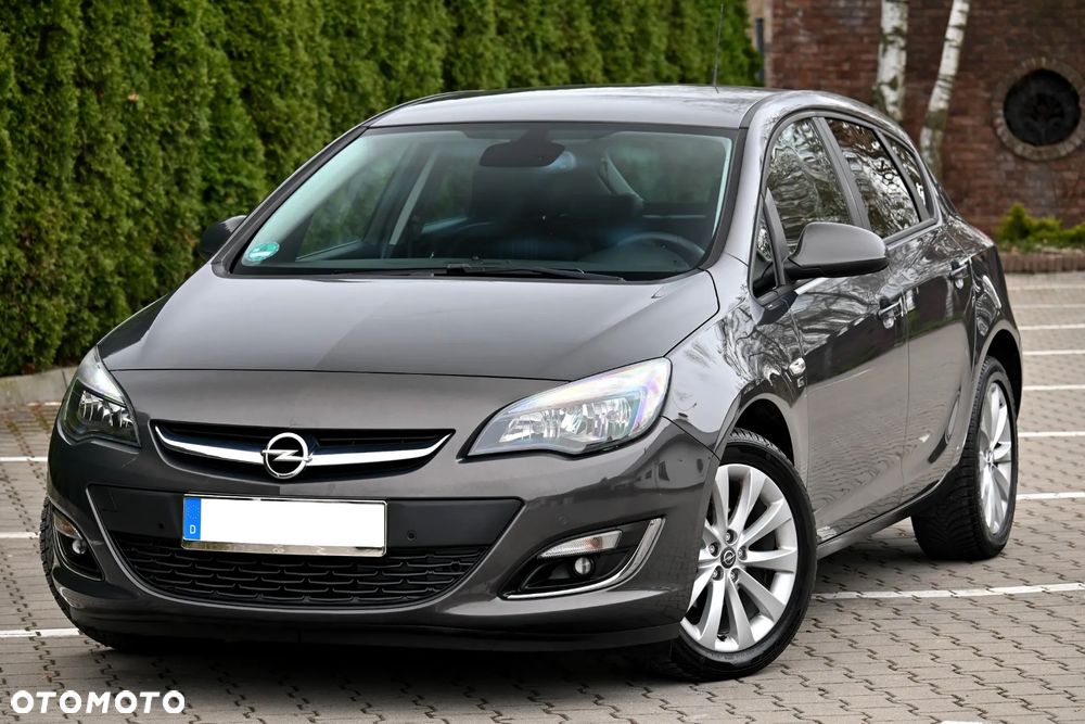 Opel Astra 1.4 T Cosmo S&S - 13