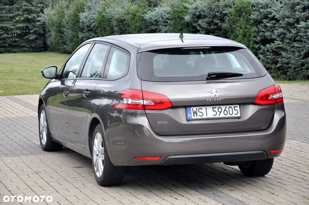Peugeot 308 1.6 e-HDi Active S&S - 17