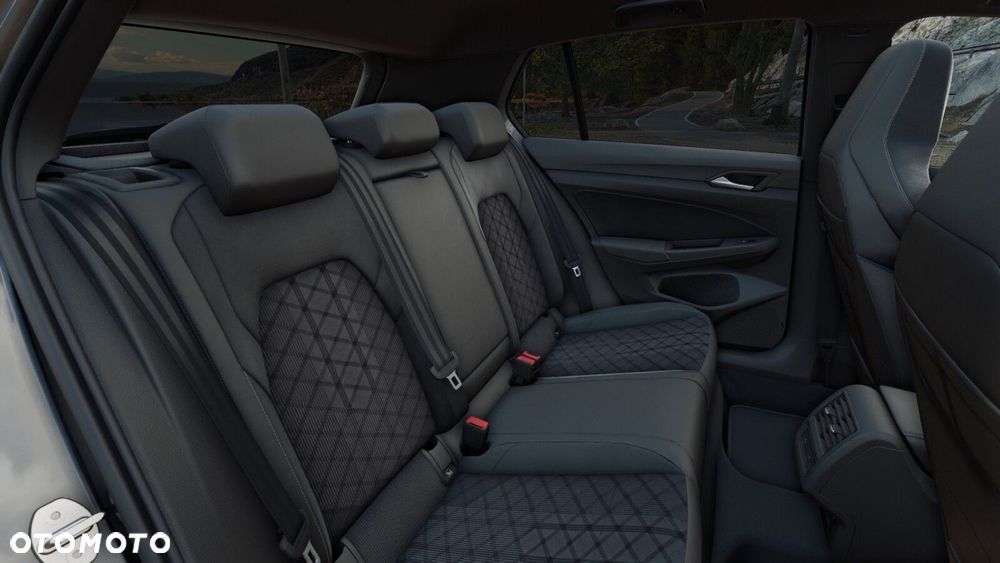 Volkswagen Golf - 12