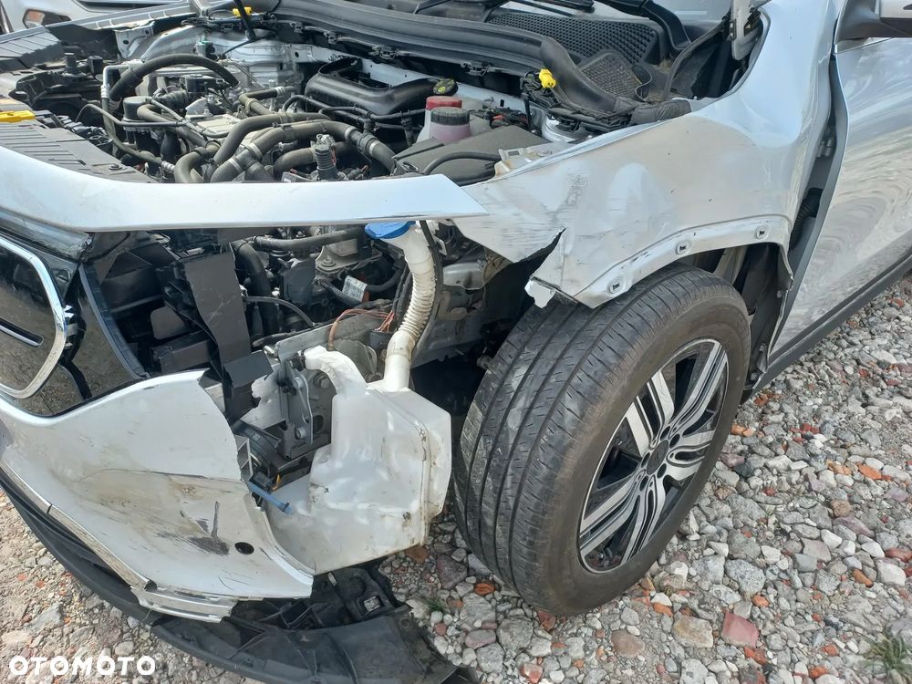 Mercedes-Benz EQA 250+ - 12