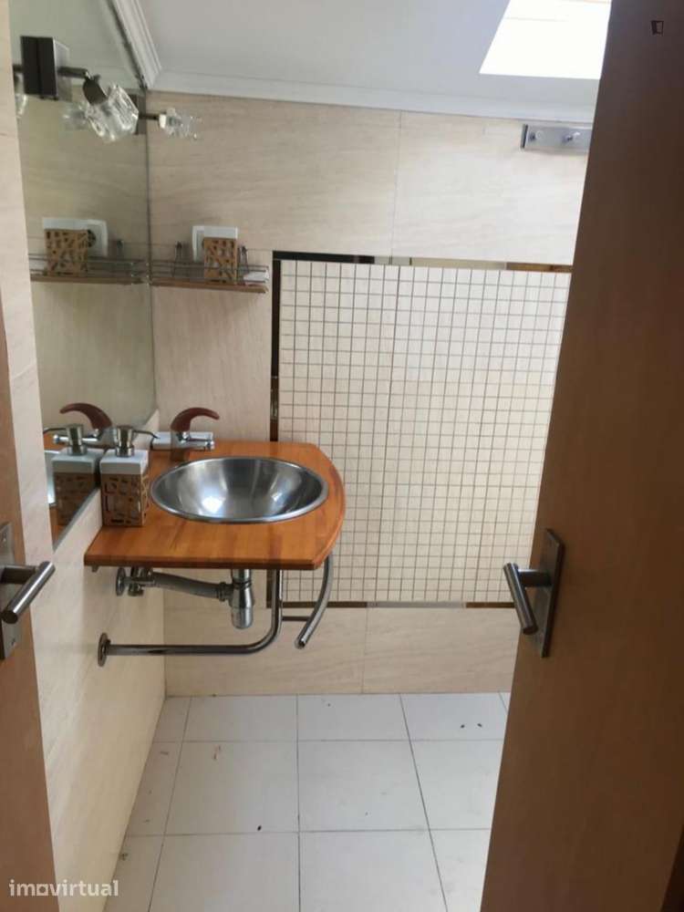 Quarto - localizado em Restelo Lisbon - Grande imagem: 2/18