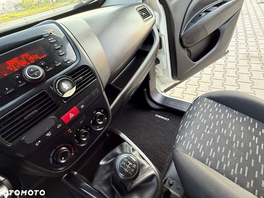Opel COMBO 1.3 - 36