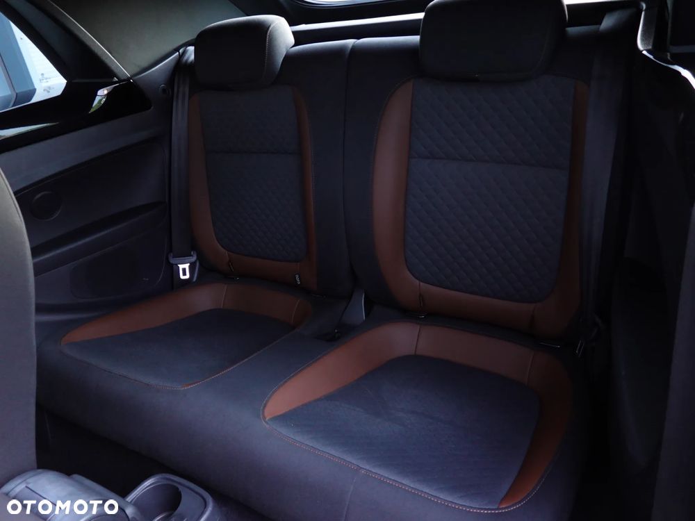 Volkswagen Beetle 1.4 TSI DSG Blue Motion Techn Allstar - 17