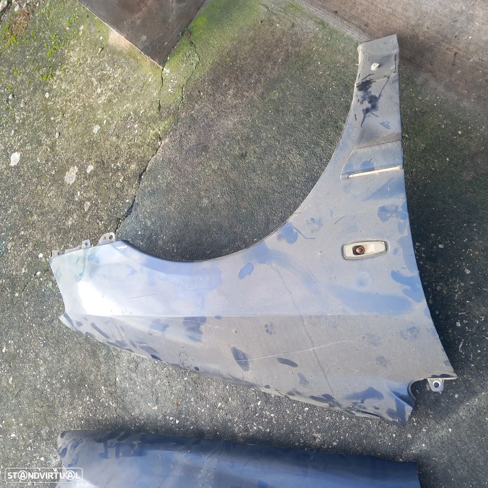 Guarda lamas Mitsubishi Space Star em 2000 - 3