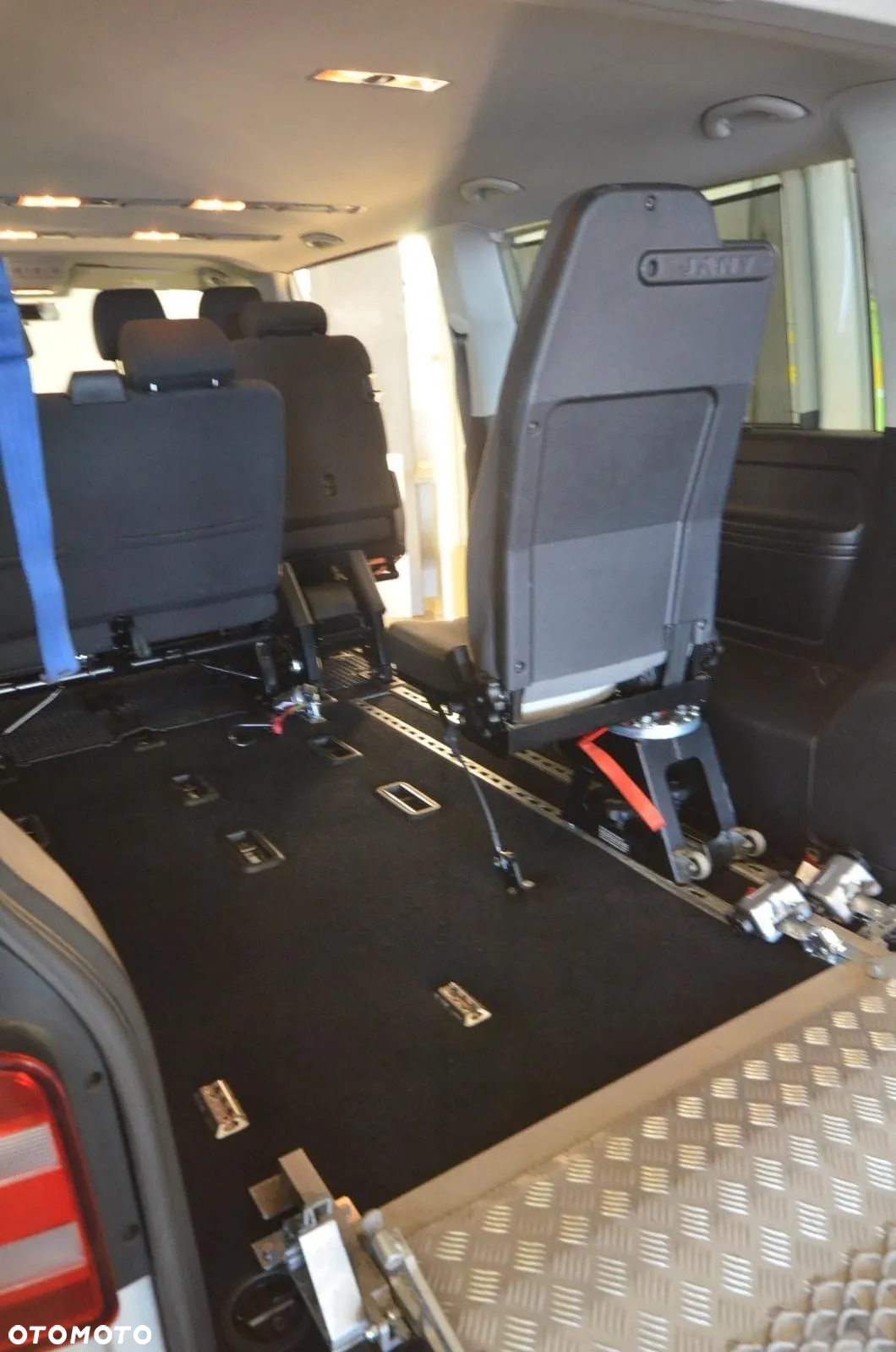 Volkswagen Caravelle 2.0 TDI L1 Highline DSG - 5