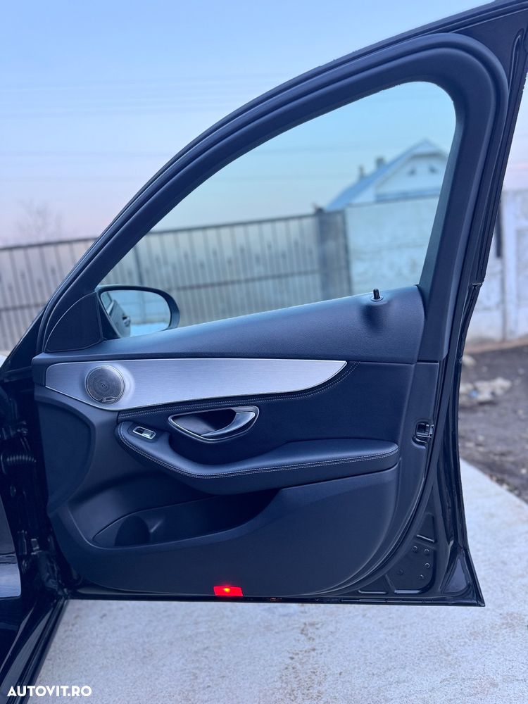 Mercedes-Benz C 220 d 4MATIC Aut. - 12