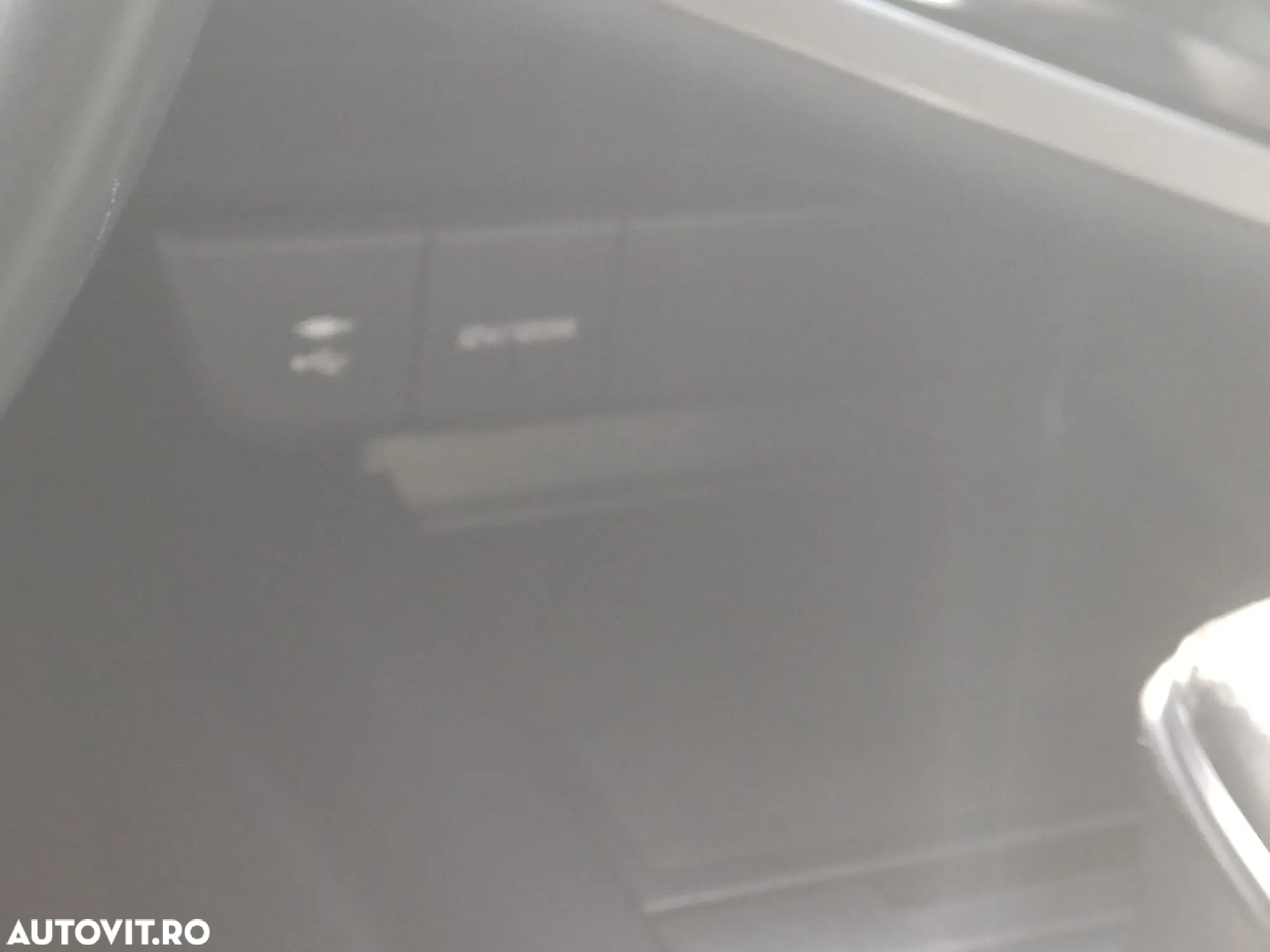 Toyota Camry 2.5 Hybrid Business - 18