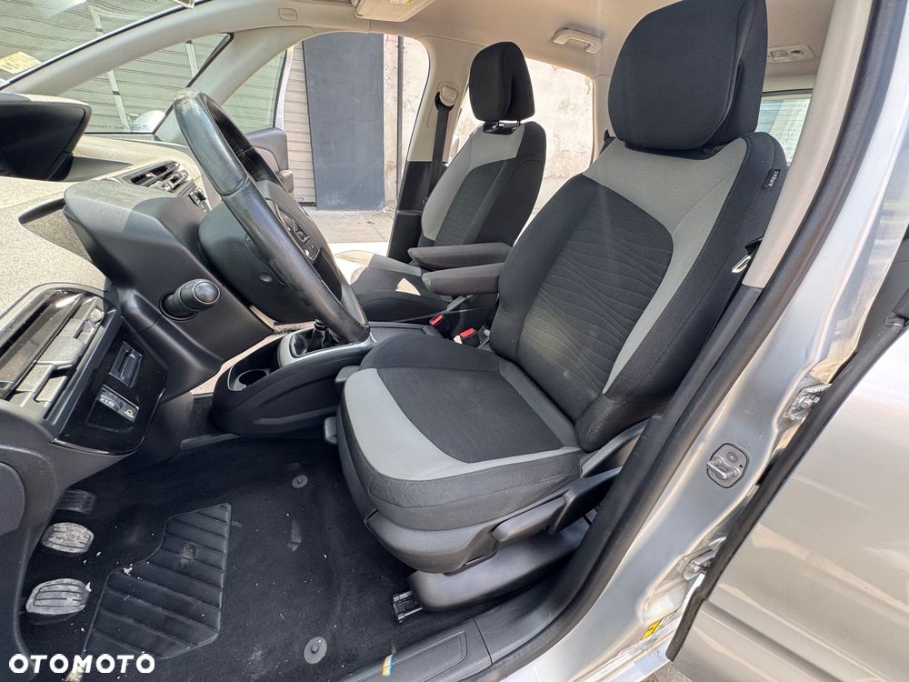 Citroën C4 Picasso - 16
