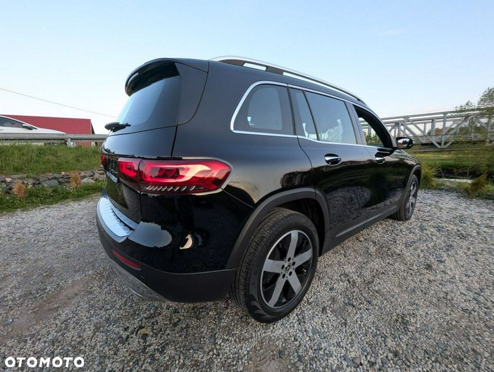 Mercedes-Benz GLB - 4