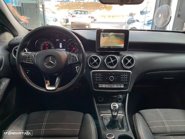 Mercedes-Benz A 160 d Urban - 12