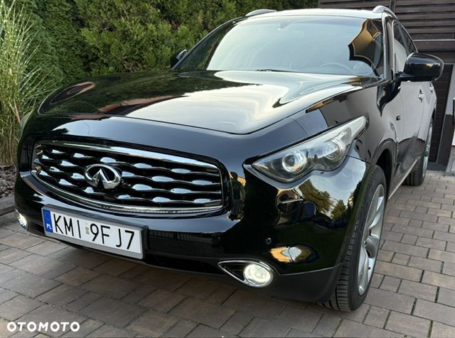 Infiniti FX - 8