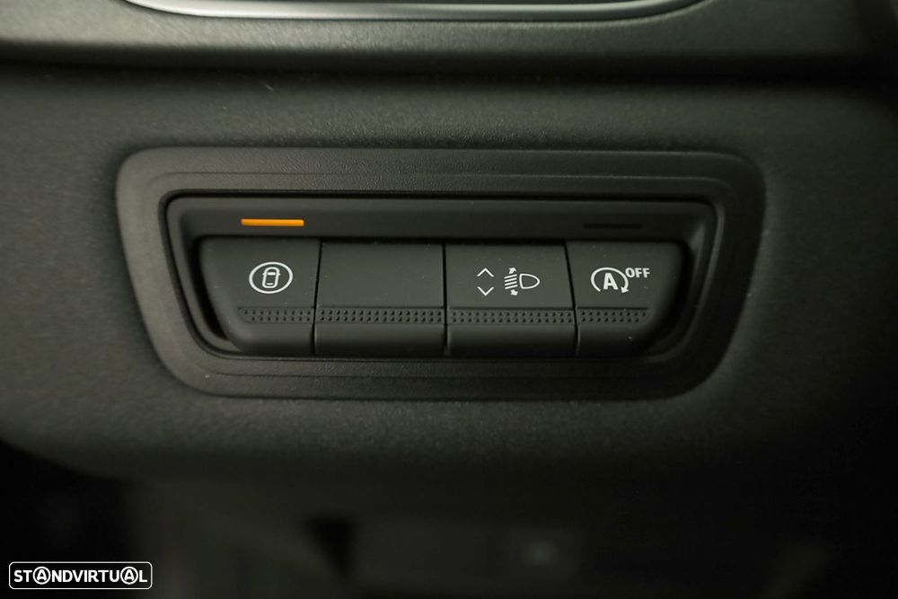 Renault Captur 1.0 TCe Techno Bi-Fuel - 19