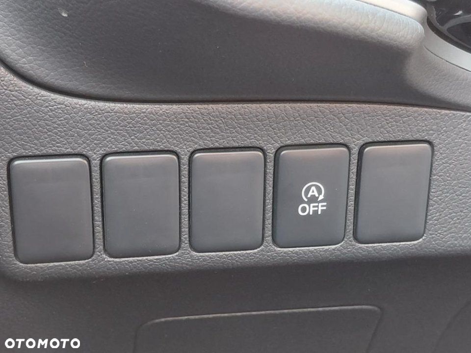 Mitsubishi Outlander - 11