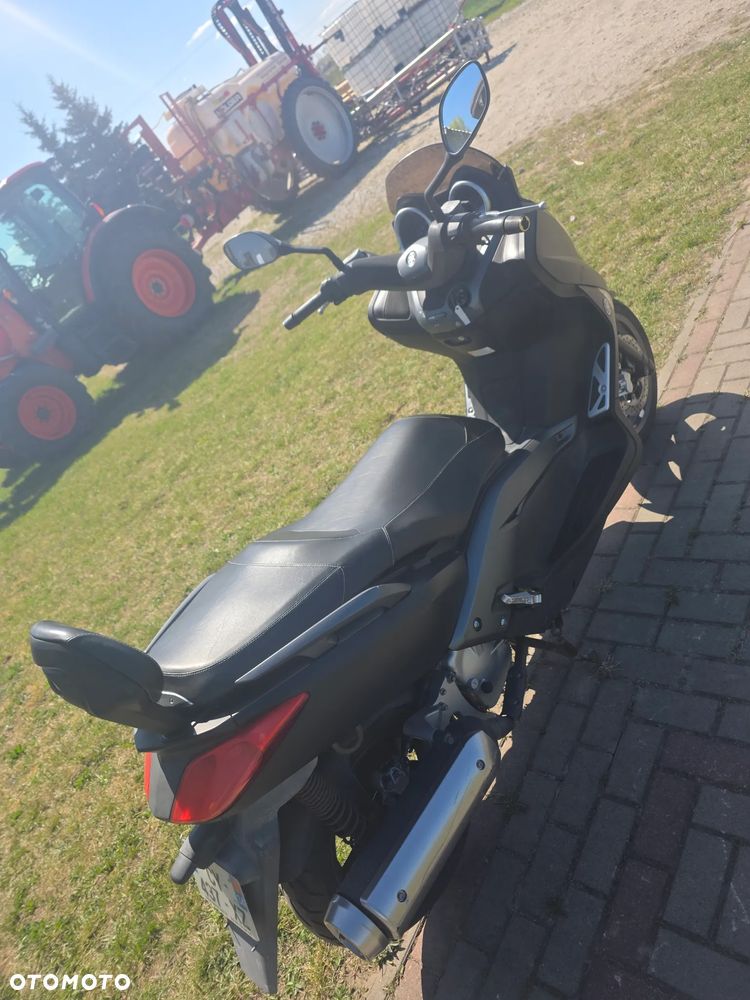 Yamaha X-max - 8
