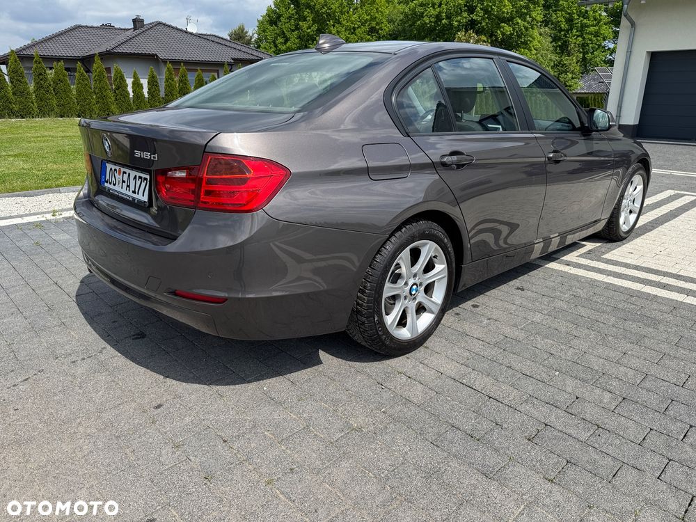 BMW Seria 3 318d Blue Performance Luxury Line - 12