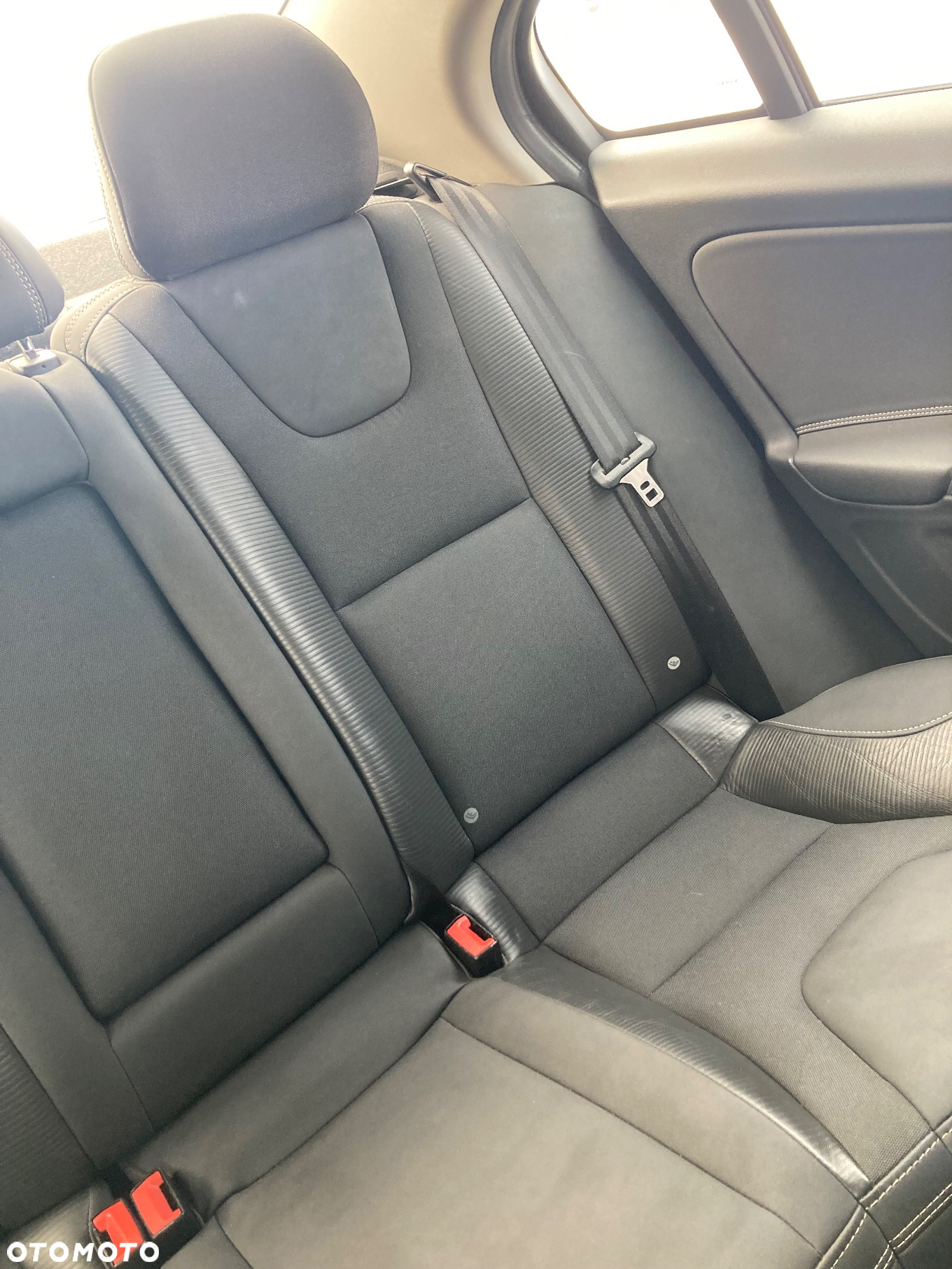 Volvo S60 D4 R-Design - 10