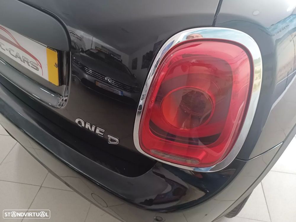 MINI 5 Portas One D - 28