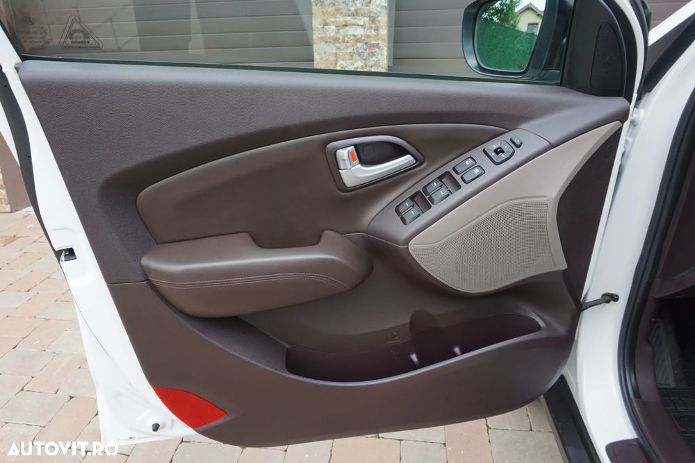 Hyundai ix35 2.0 CRDI 4WD Automatik Style - 26