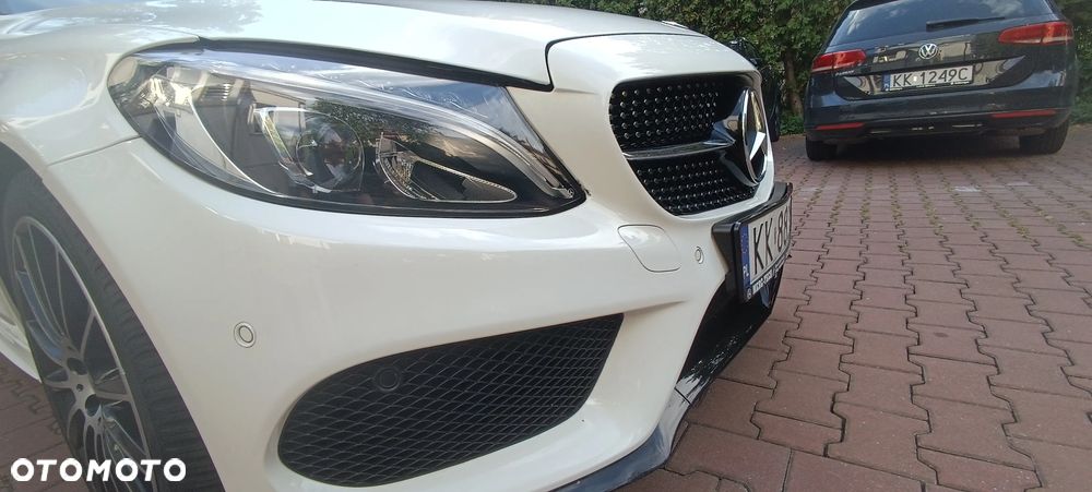 Mercedes-Benz Klasa C 300 9G-TRONIC - 23