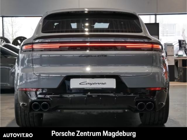 Porsche Cayenne Coupe GTS - 13