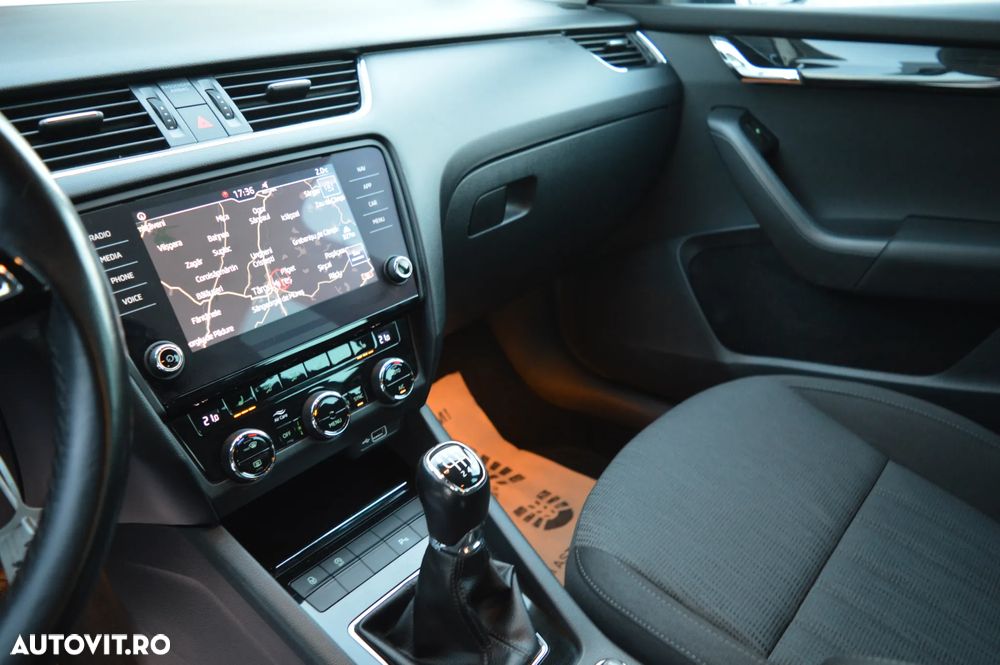 Skoda Octavia 1.5 TSI ACT Style - 23