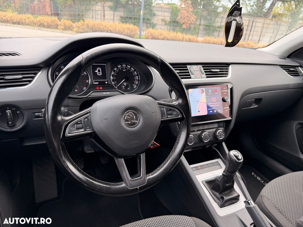 Skoda Octavia 1.6 Combi Style - 7