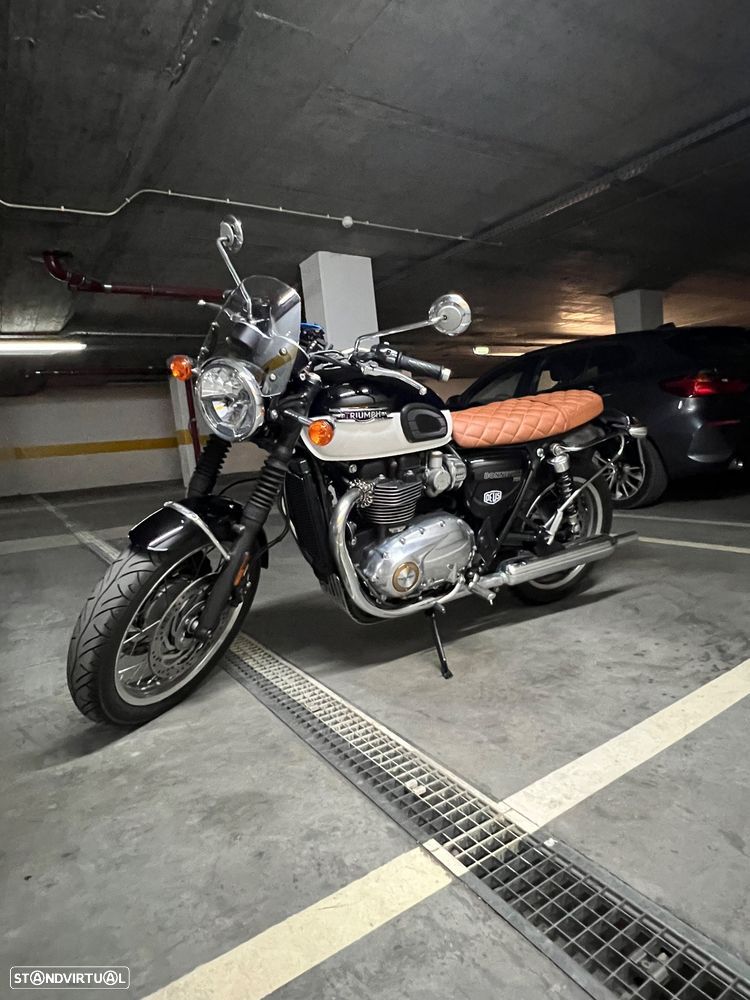 Triumph Bonneville T120 - 1