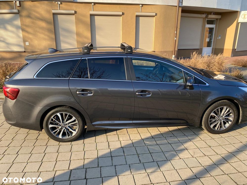 Toyota Avensis 1.8 Prestige - 4