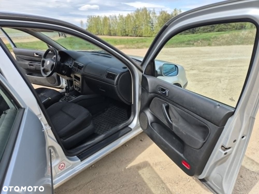 Volkswagen Golf 1.9 TDI - 23