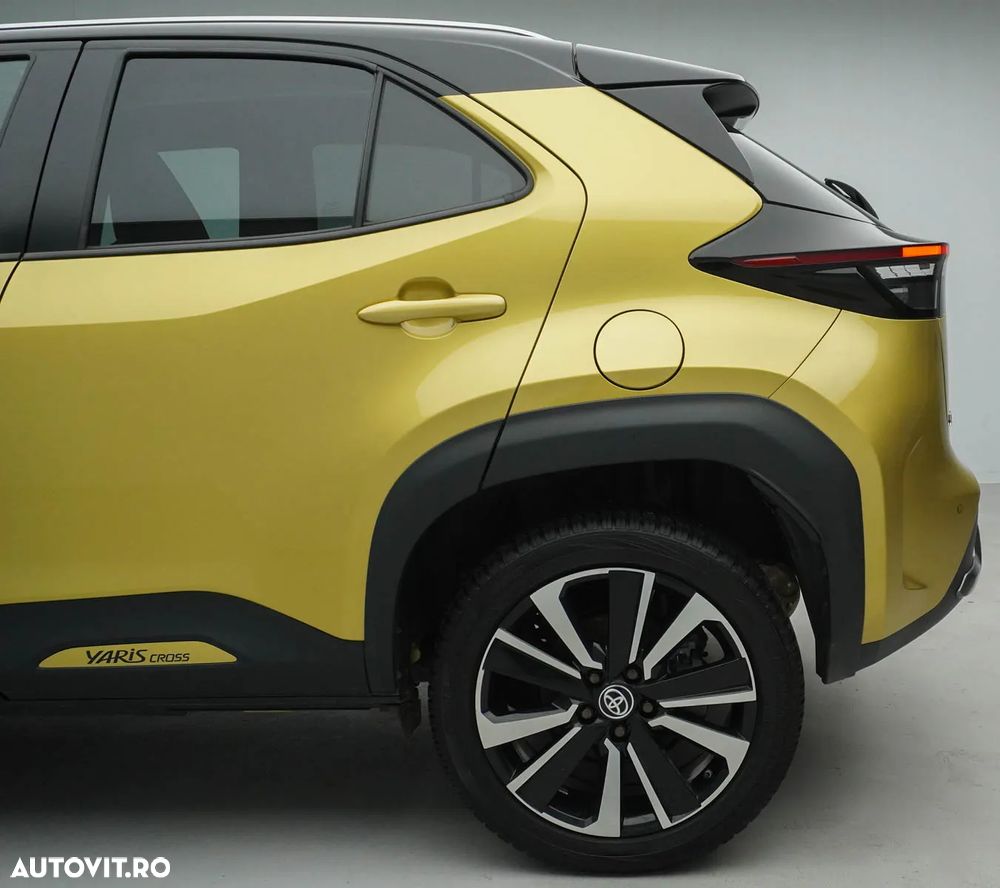 Toyota Yaris Cross 1.5 VVT-i HSD 4x4 Exclusive Adventure - 9