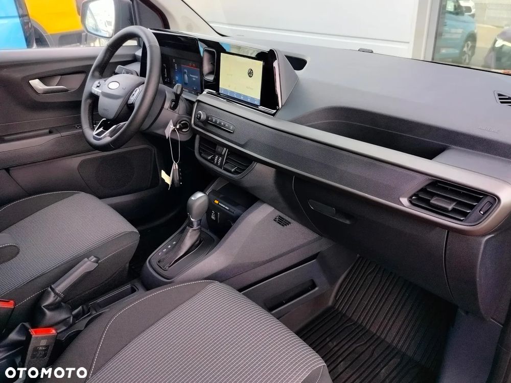 Ford Transit Courier - 8