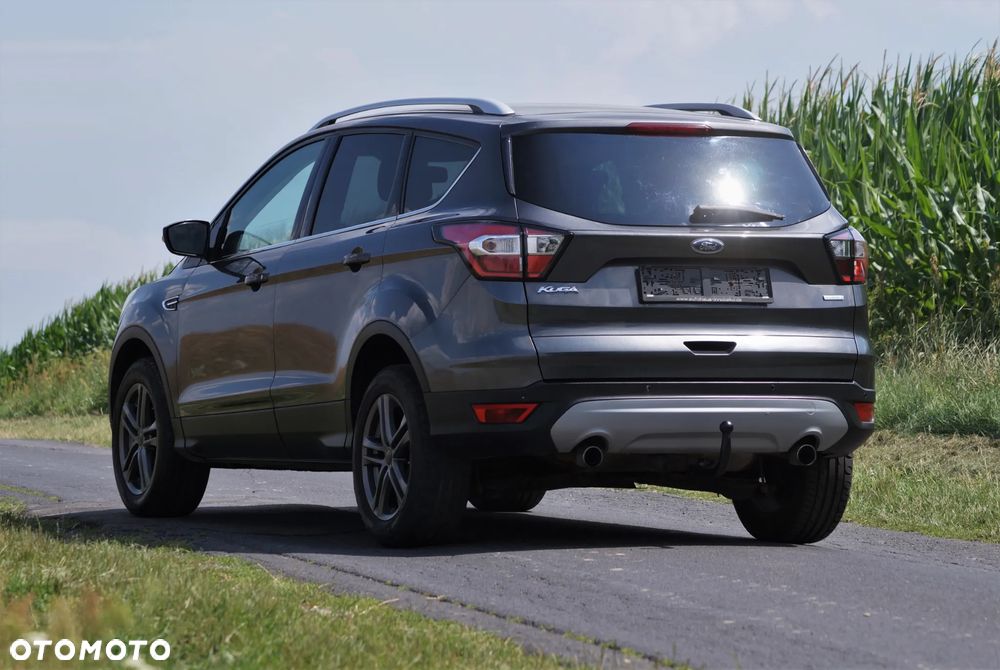 Ford Kuga - 10